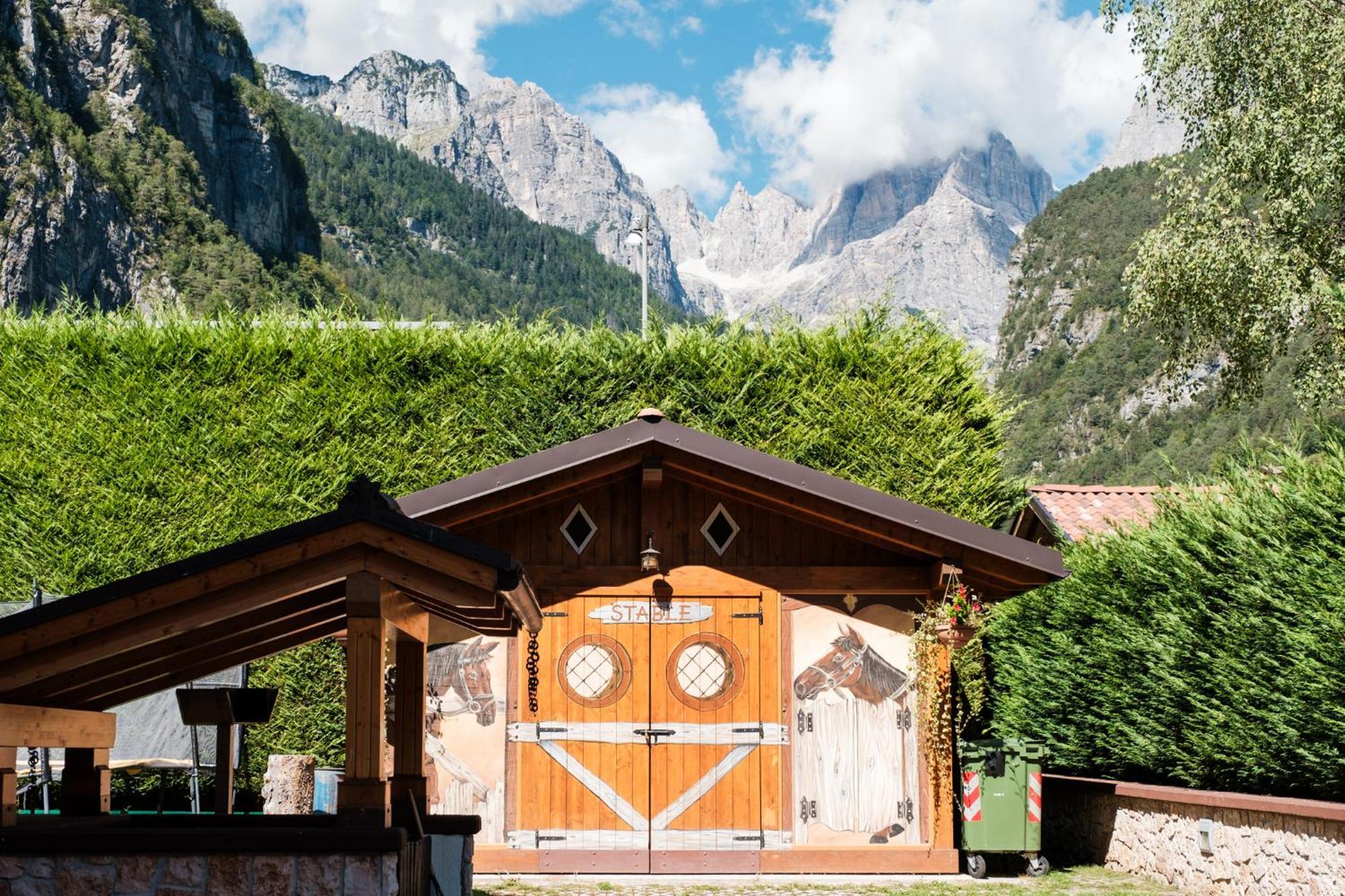 Residence Al Caminetto Molveno Exteriör bild