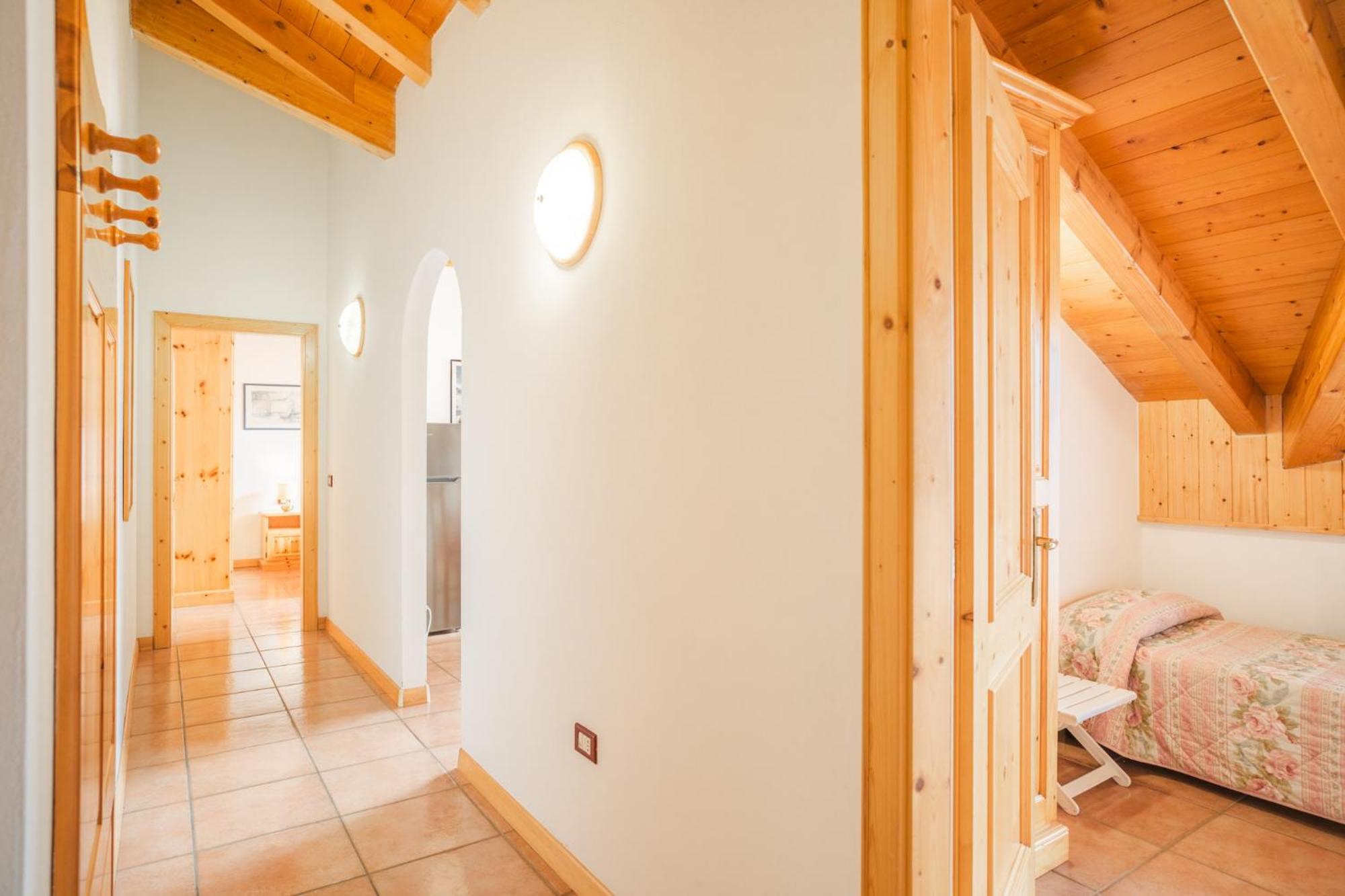 Residence Al Caminetto Molveno Exteriör bild